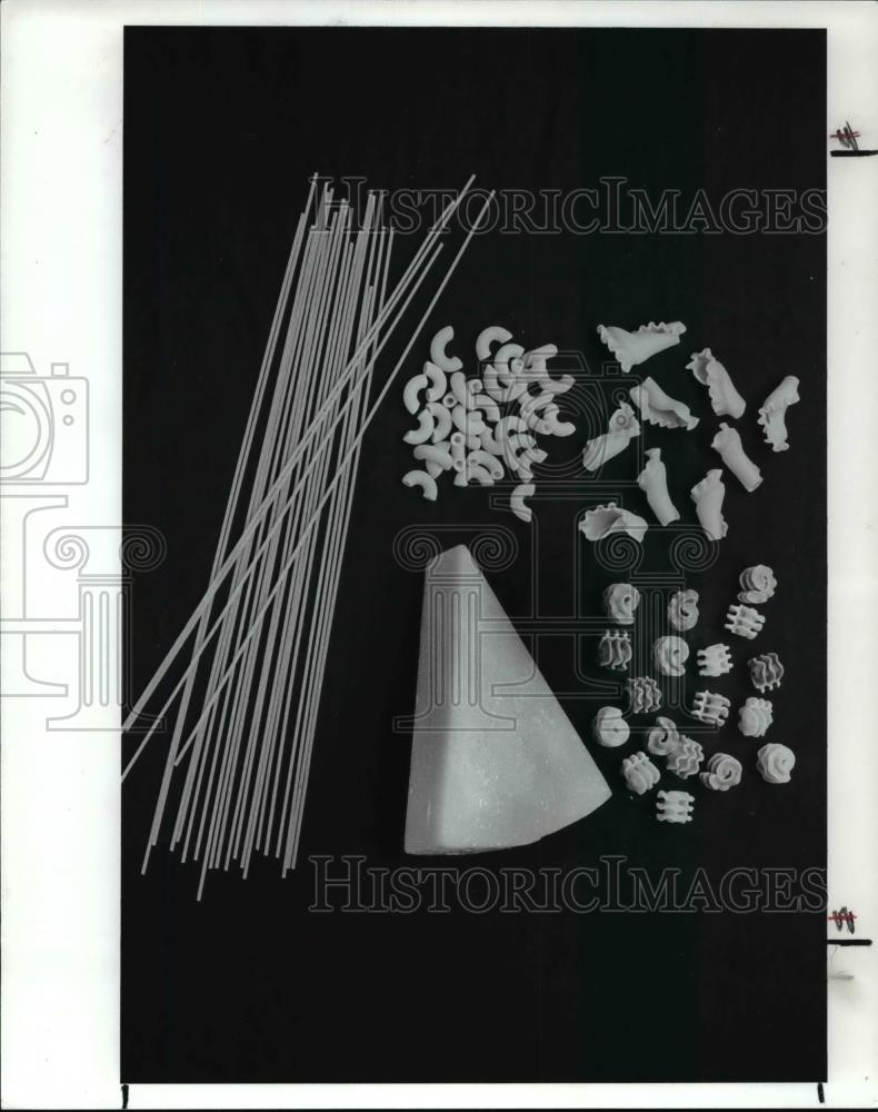 1989 Press Photo Pasta Studio Shot - Historic Images