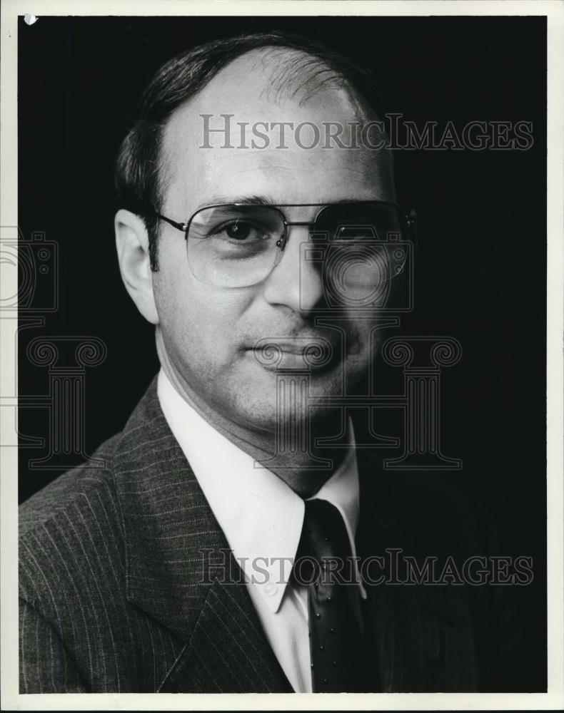 1985 Press Photo Ronald P Kooser Cini-Grisson Associates - Historic Images