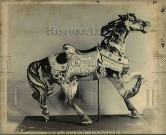 1986 Press Photo The Looff stander, outside row with exceptional carving - Historic Images
