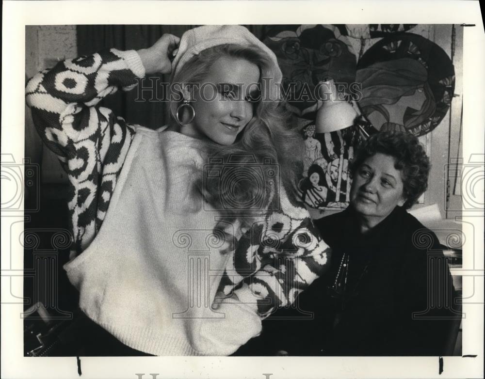 1987 Press Photo Diane Marshall Designer Artist Folk musician - cvp49647 - Historic Images