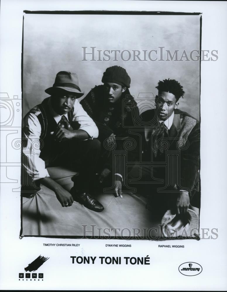 1995 Press Photo Timothy Christian Riley and Raphael Wiggins in Tony Toni Tone - Historic Images