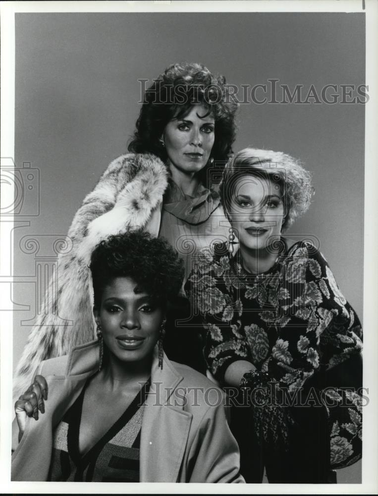 1985 Press Photo Joanna Cassidy Sherly Lee Ralph Robin Johnson Code Name Foxfire - Historic Images
