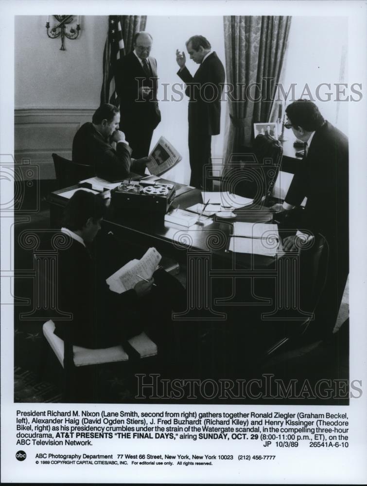 1989 Press Photo Lane Smith, Graham Beckel and David Stiers in The Final Days - Historic Images