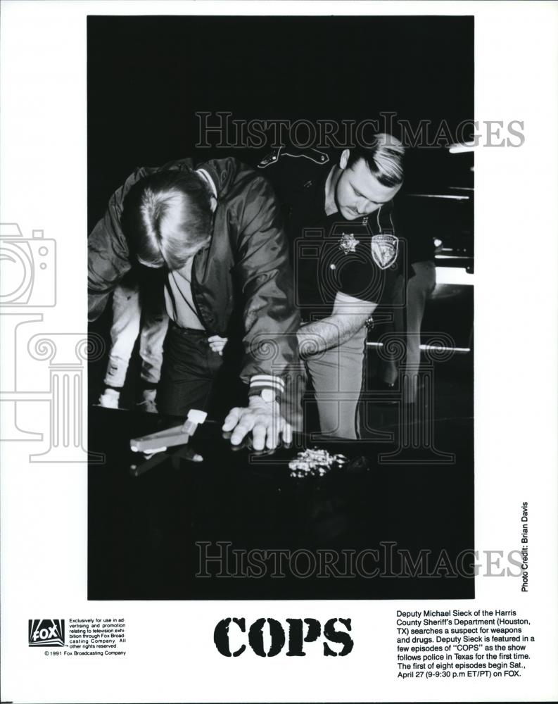 1991 Press Photo Deputy Michael Sieck Harris County Police on COPS - Historic Images