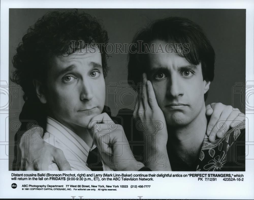 1991 Press Photo Bronson Pinchot &amp; Mark Linn-Baker in Perfect Strangers - Historic Images