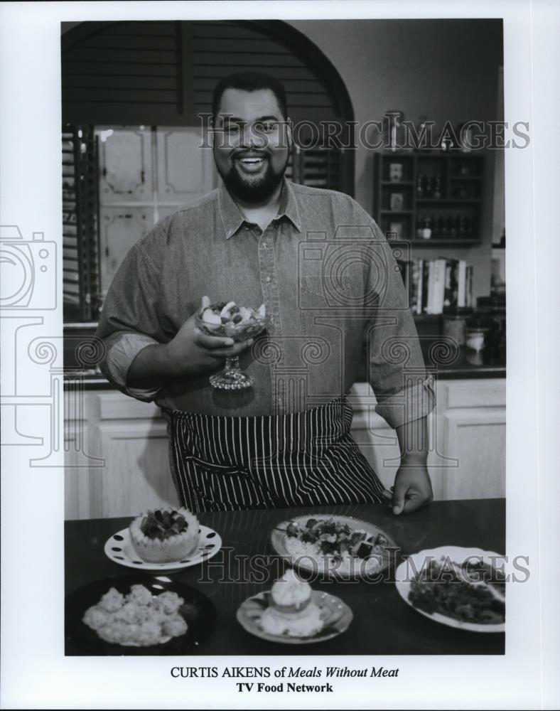 Undated Press Photo Curtis Aikens host of Meals without Meats TV Food Network - Historic Images