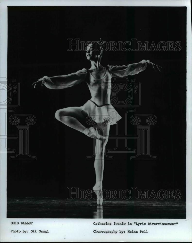 1985 Press Photo Catherine Iwaniw in Lyric Divertissement Choreography by Heinz - Historic Images