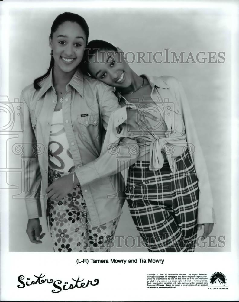 1994 Press Photo Tamera &amp; Tia Mowry in Sister, Sister - cvp69549 - Historic Images