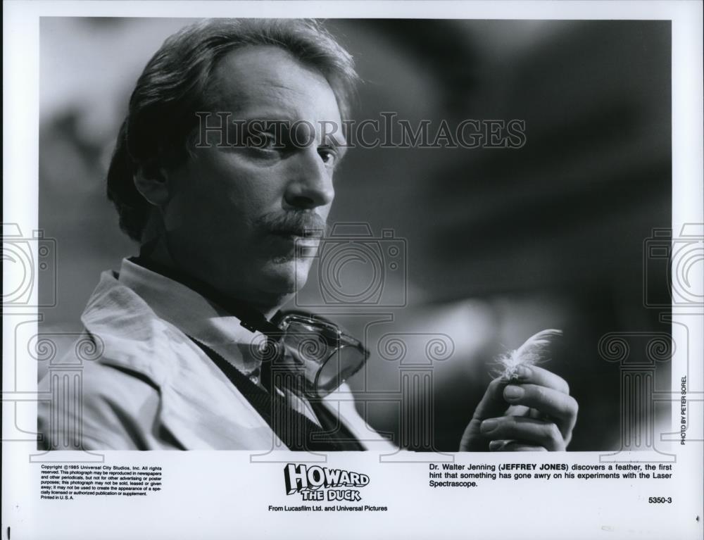 1986 Press Photo Jeffrey Jones stars as Dr. Walter Jenning in Howard the Duck - Historic Images