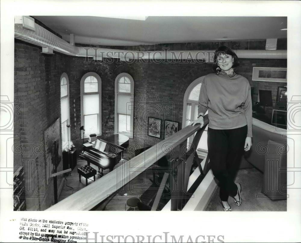 1989 Press Photo Loft Style Living Candace McKinley - Historic Images