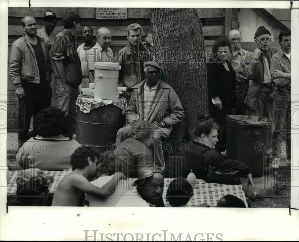 1989 Press Photo Memorial Day Homeless - Historic Images