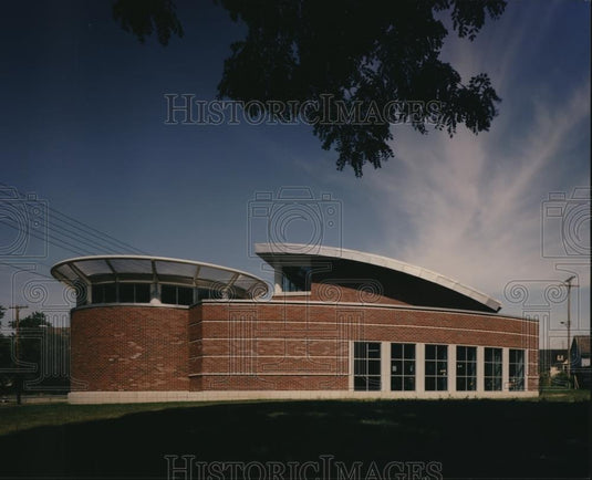 1998 Press Photo Cleveland Public Library, Langston Hughes Branch - Historic Images