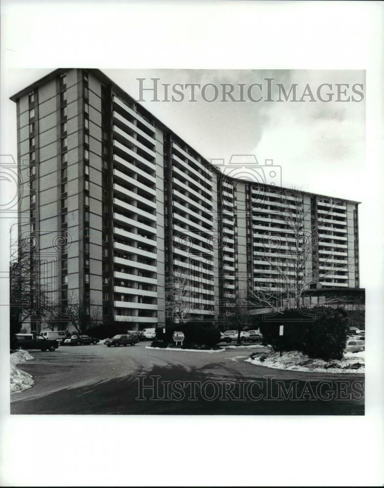 1992 Press Photo The Lakeshore Americana housing - Historic Images