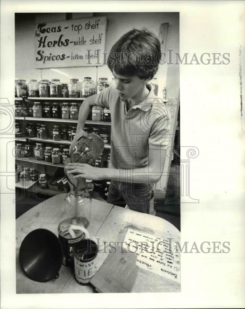 1984 Press Photo The Food Communities Organization of People - 384 - Historic Images