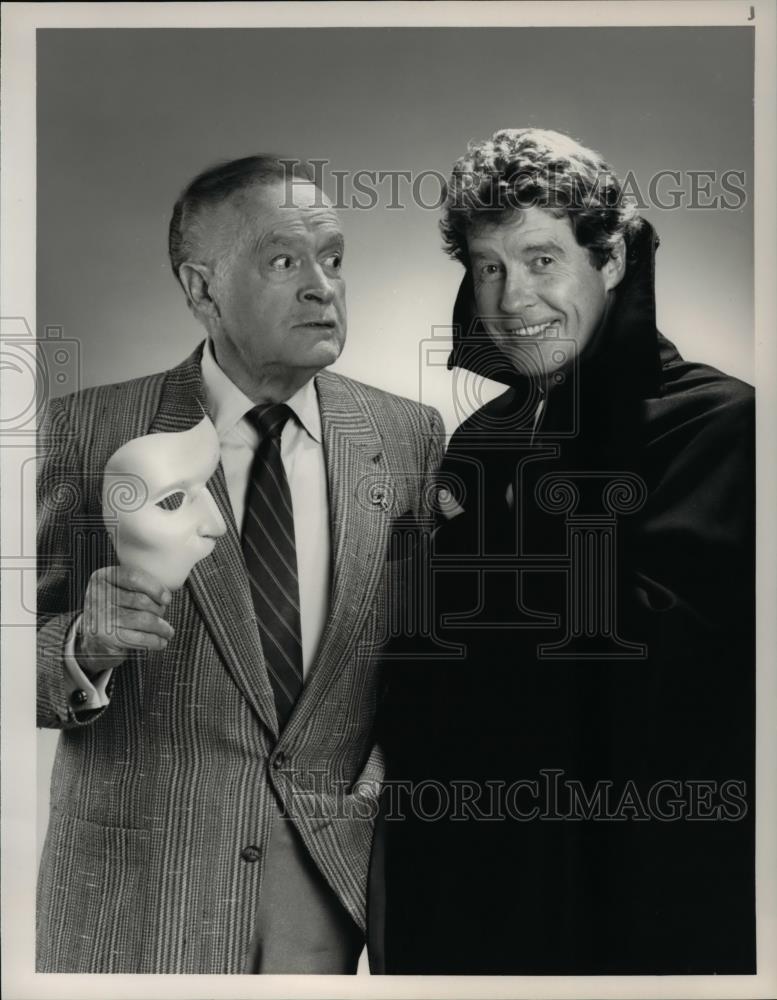 1990 Press Photo Michael Crowford joins Bob Hope in New Spe cial - cvp55099 - Historic Images