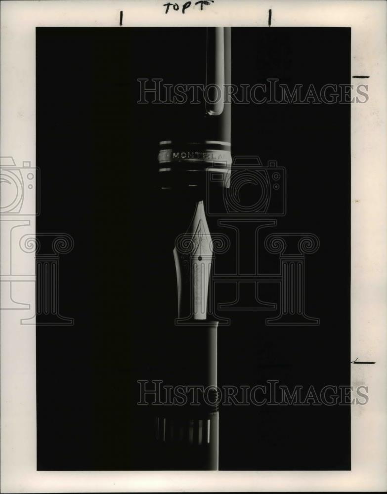 1989 Press Photo Mont Blanc Pen - cva68438 - Historic Images