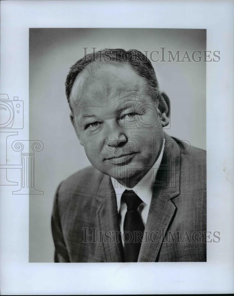 1977 Press Photo Ravone W Kluckman President & COO Zenith Radio Corporation - Historic Images