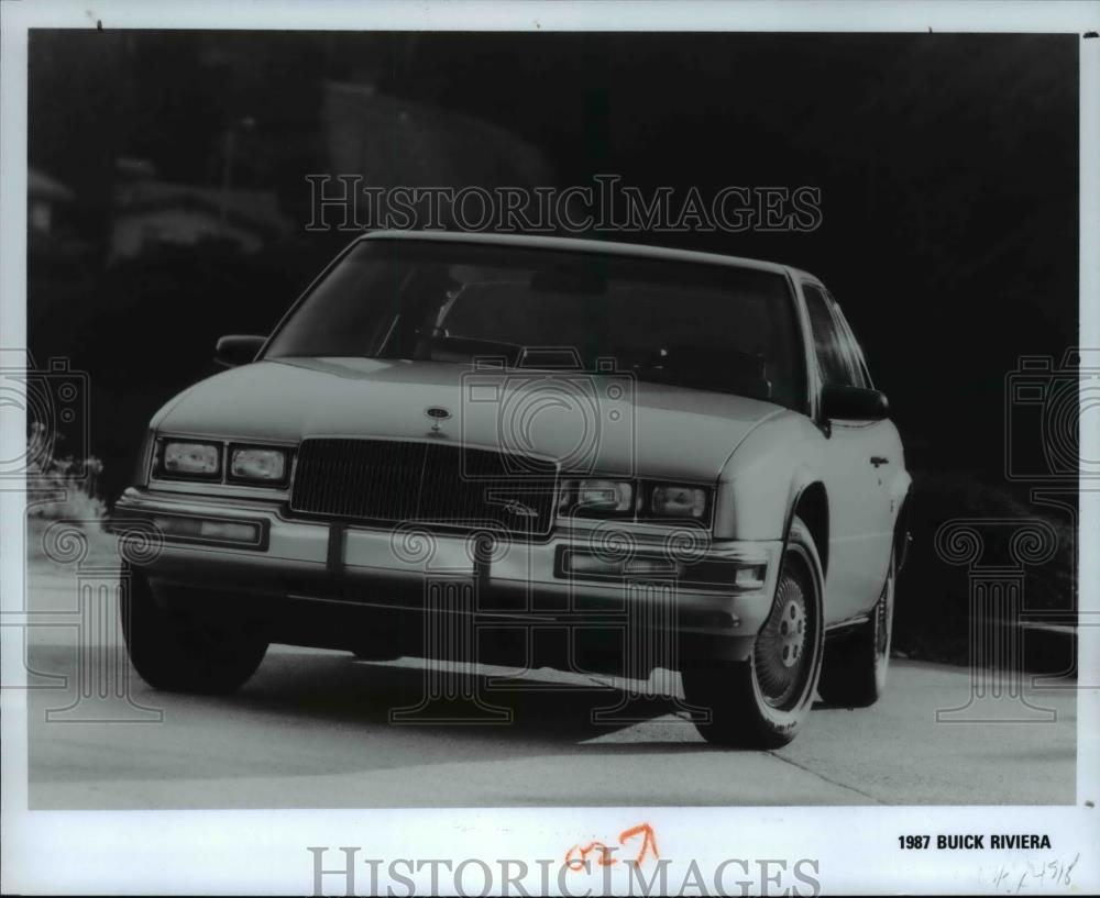 1986 Press Photo 1987 Buick Riviera - Historic Images