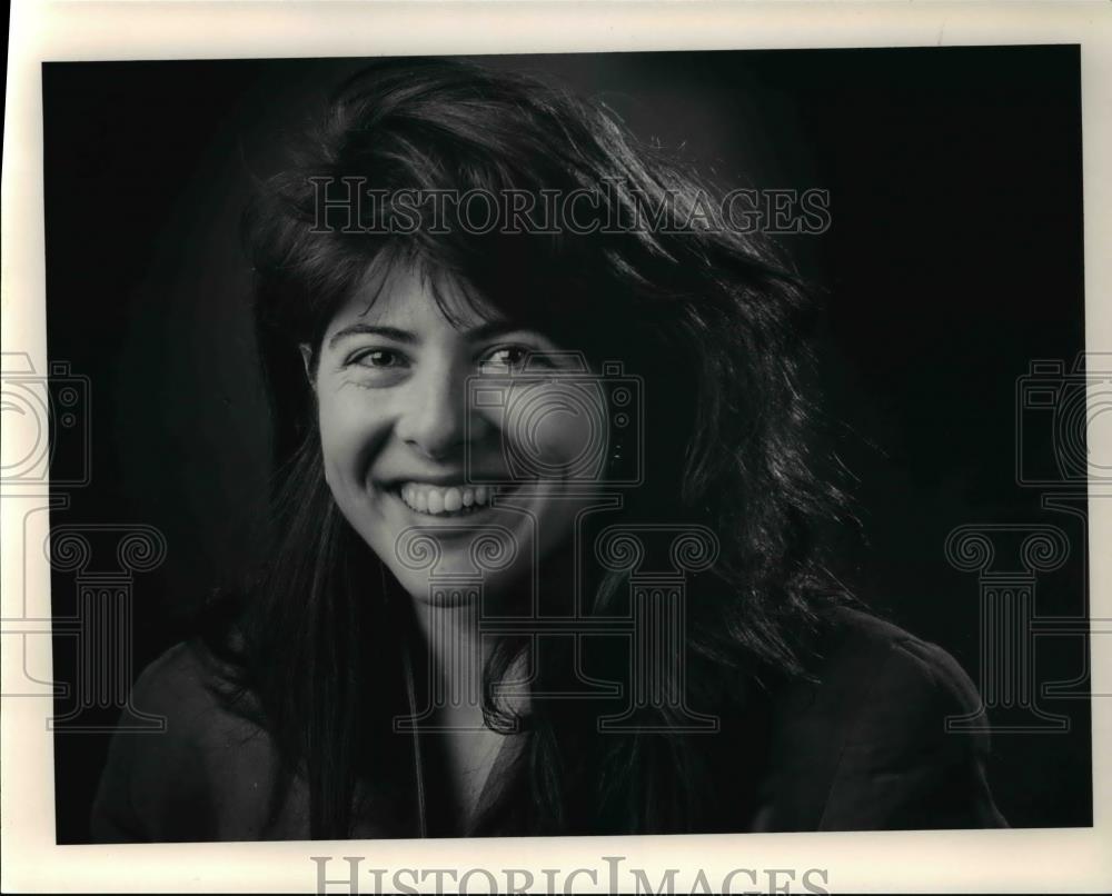 1991 Press Photo Naomi Wolfe, Beauty Myth author - Historic Images