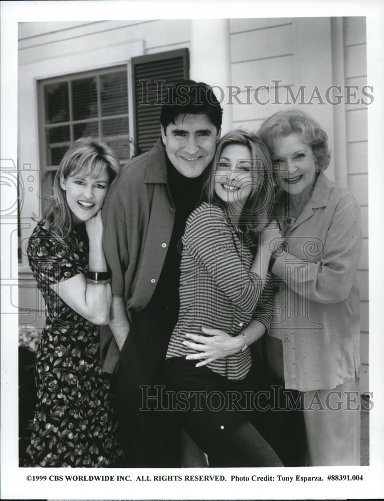 1999 Press Photo Park Overall Alfred Molina Sharon Lawrence and Betty White - Historic Images