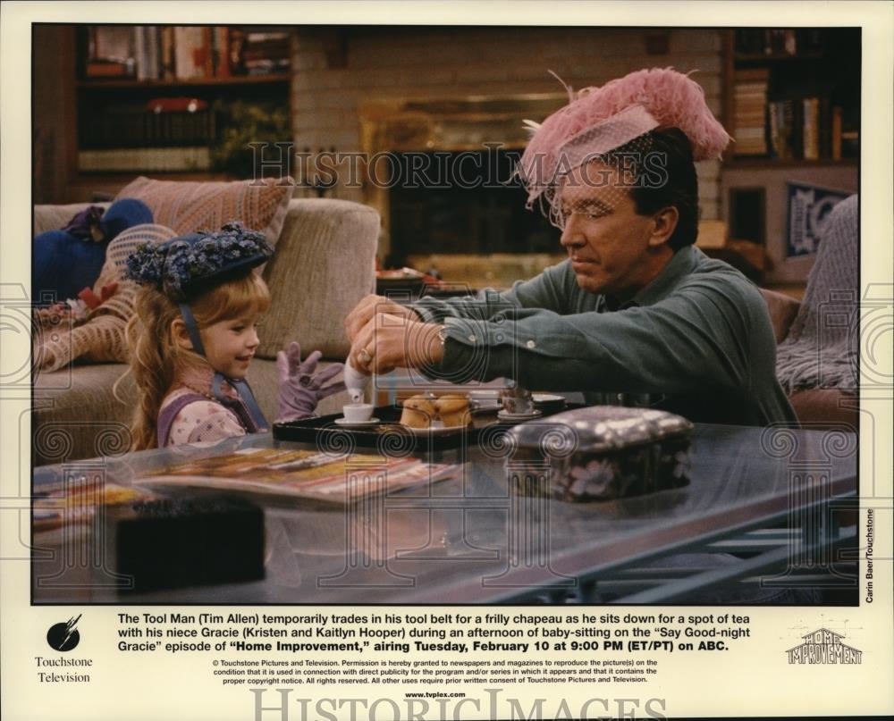 Press Photo Tim Allen Kristen and Kaitlyn Hooper star in Home Improvement - Historic Images