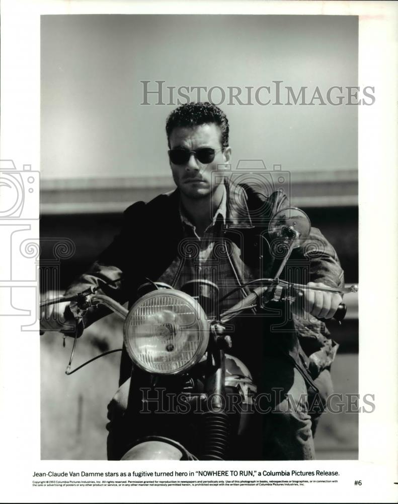 1993 Press Photo Jean-Claude Van Damme stars in Nowhere to Run - cvp45269 - Historic Images