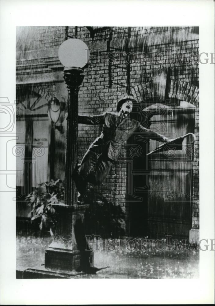 1992 Press Photo Gene Kelly in Singing In The Rain - cvp43240 - Historic Images