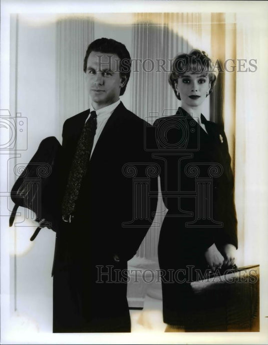 Press Photo Scene of Man & Woman - Historic Images