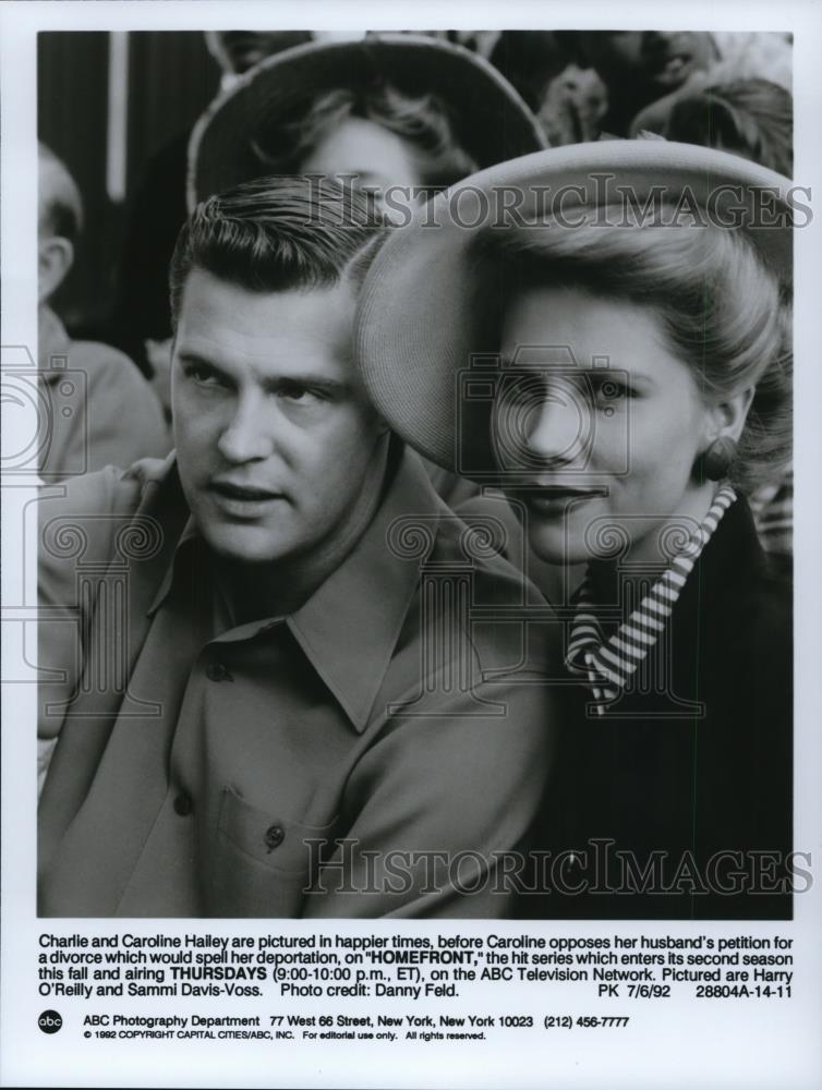 1992 Press Photo Harry O&#39;Reilly &amp; Sammi Davis-Voss in Homefront - cvp57731 - Historic Images