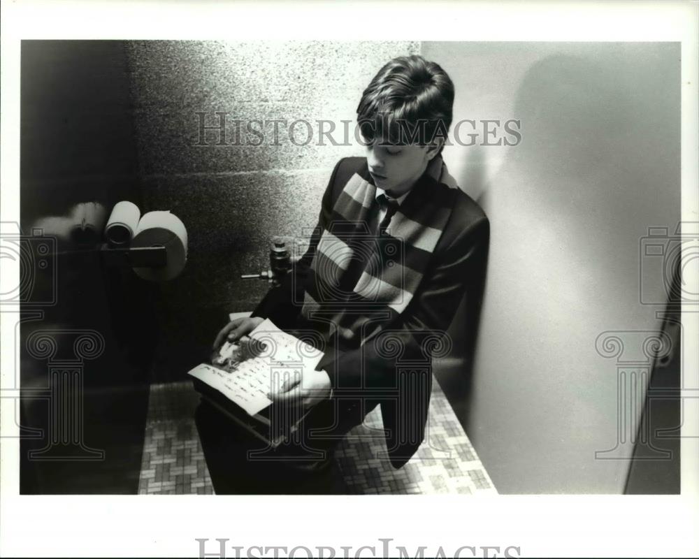 1994 Press Photo Matthew Ferguson in On My Own - cvp45134 - Historic Images