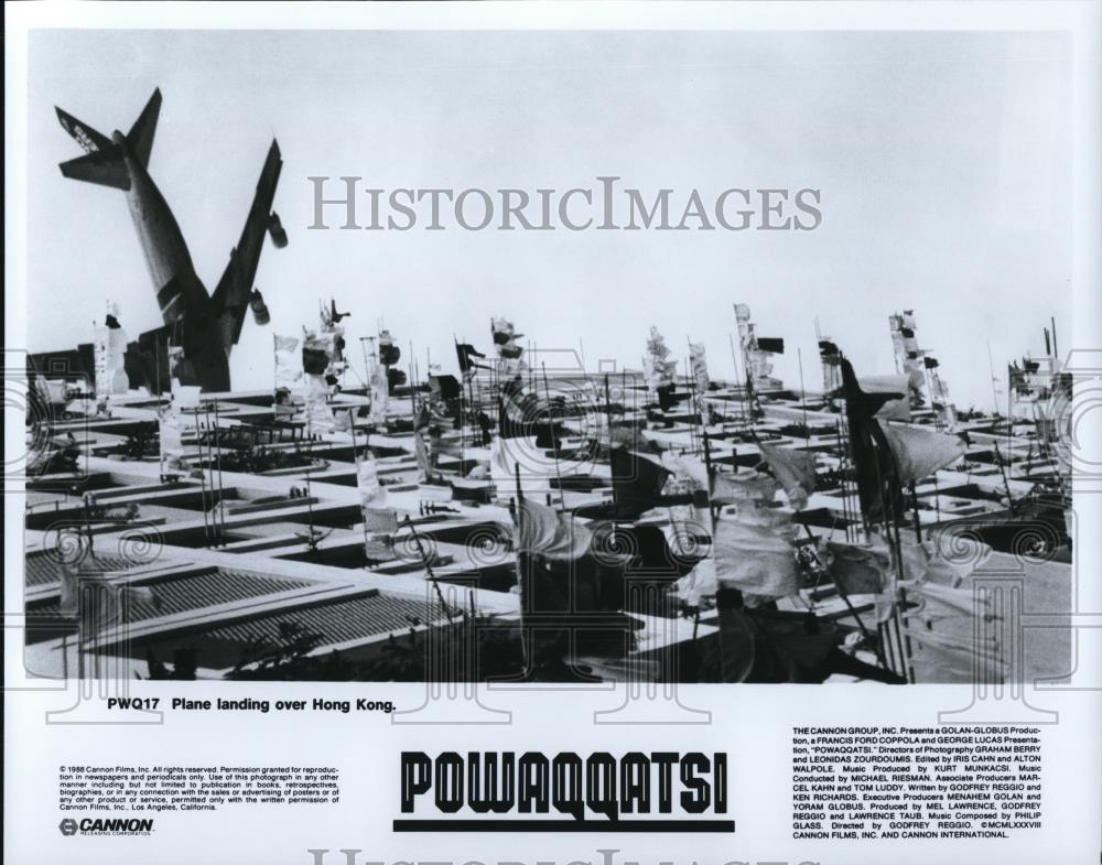 1988 Press Photo Scene from Powaqqatsi Planes Landing Over Hong Kong - cvp41804 - Historic Images