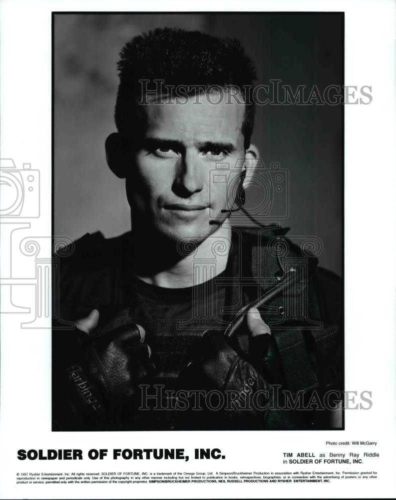 1997 Press Photo Tim Abell stars as Benny Ray Ridd in Soldier of Fortune Inc. - Historic Images
