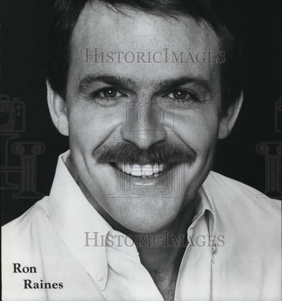 1987 Press Photo Ron Raines American Actor known for Guiding Light - c ...