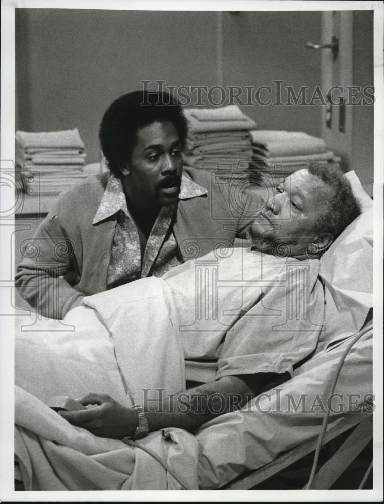 1972 Press Photo Demond Wilson and Redd Foxx star in Sanford and Son TV show - Historic Images