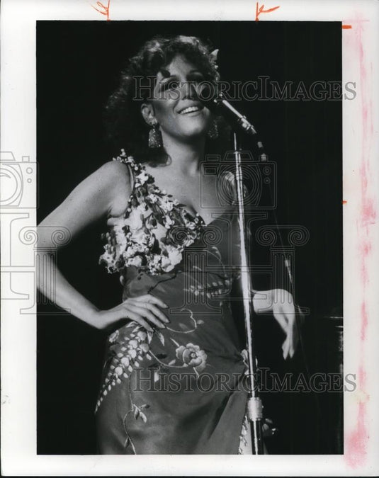 Undated Press Photo Singer Bette Midler - cvp46685 - Historic Images