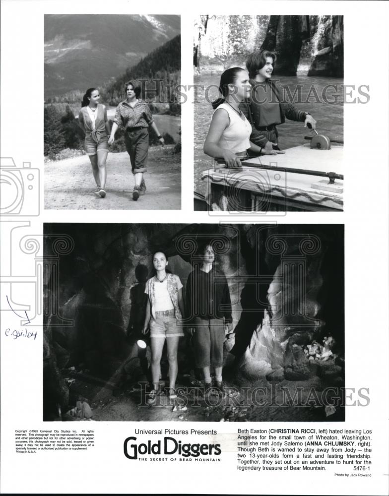 1995 Press Photo Christina Ricci and Anna Chlumsky star in Gold Diggers - Historic Images