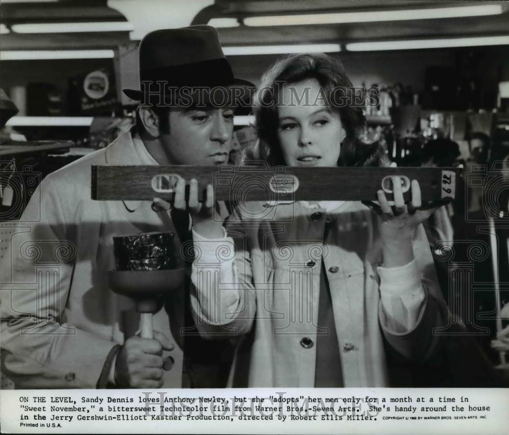1968 Press Photo Anthony Newley and Sandy Dennis in Sweet November - cvp55598 - Historic Images