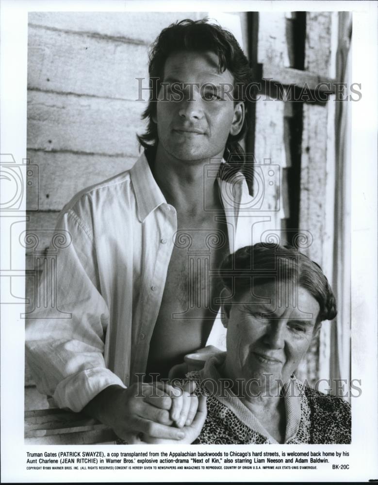 1989 Press Photo Jean Ritchie &amp; Patrick Swayze in Next of Kin - cvp52318 - Historic Images