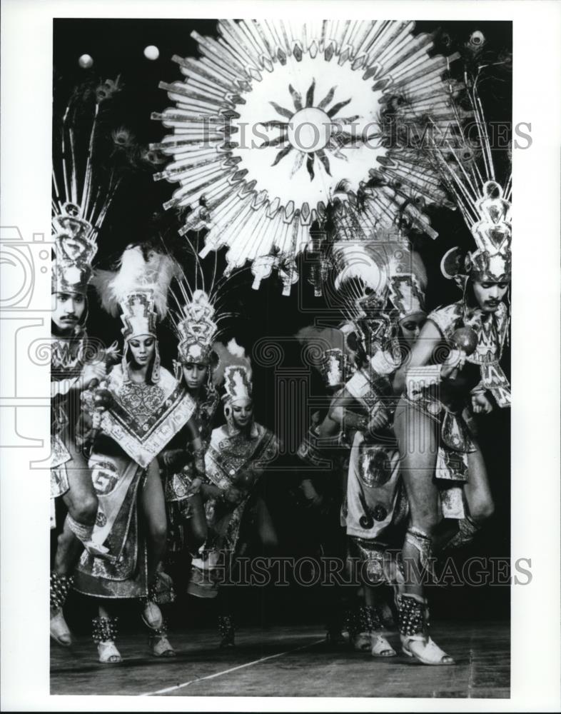 1994 Press Photo Ballet Fonciorico de Mexico dancers - cva56153 - Historic Images