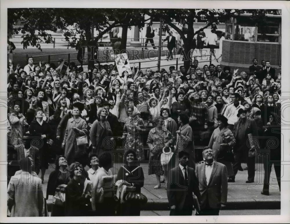 1964 Press Photo Beatlemania in Cleveland - cva59955 - Historic Images