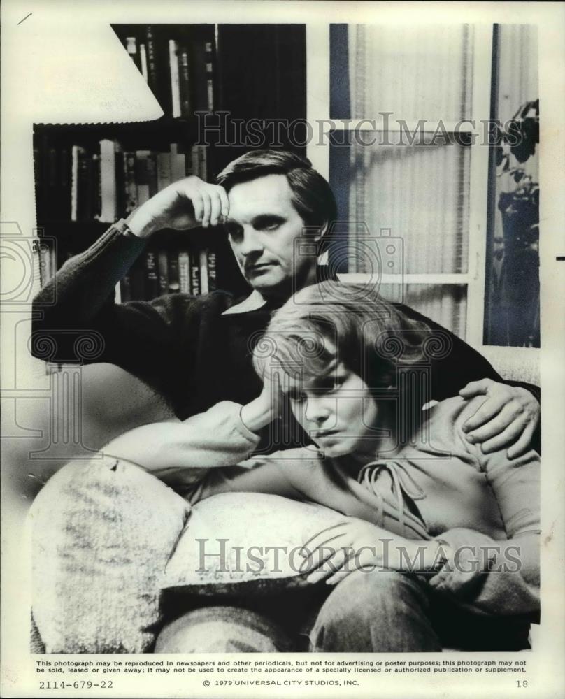 1979 Press Photo Alan Alda and Barbara Harris star in The Seduction of Joe Tynan - Historic Images