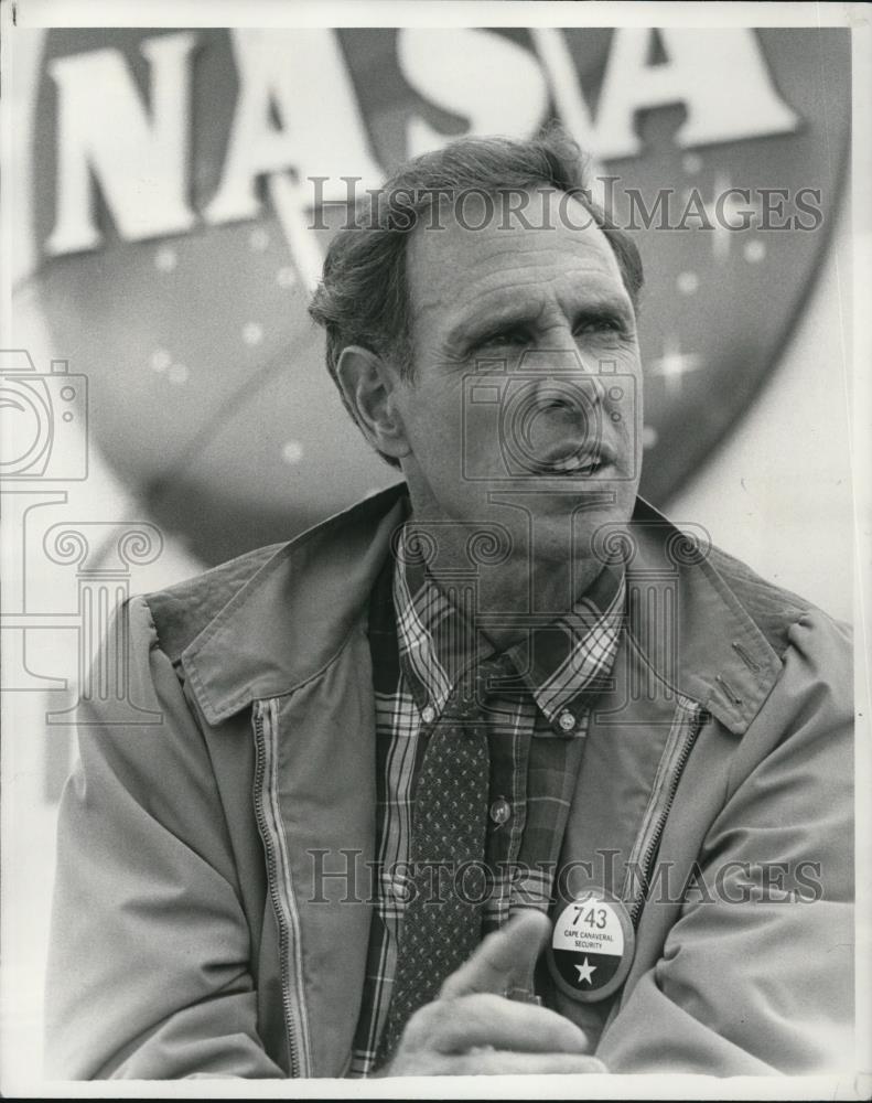 1985 Press Photo Bruce Dern stars in Space TV mini-series - cvp48270 - Historic Images