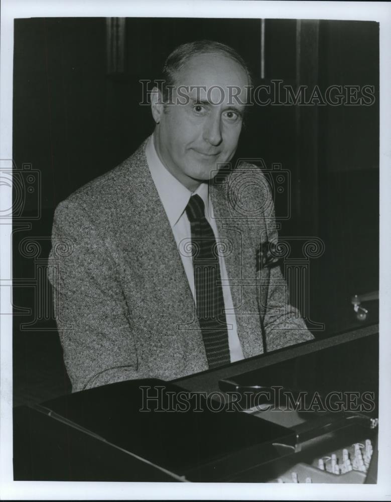 1989 Press Photo Henry Mancini American Conductor Composer and Arranger - Historic Images