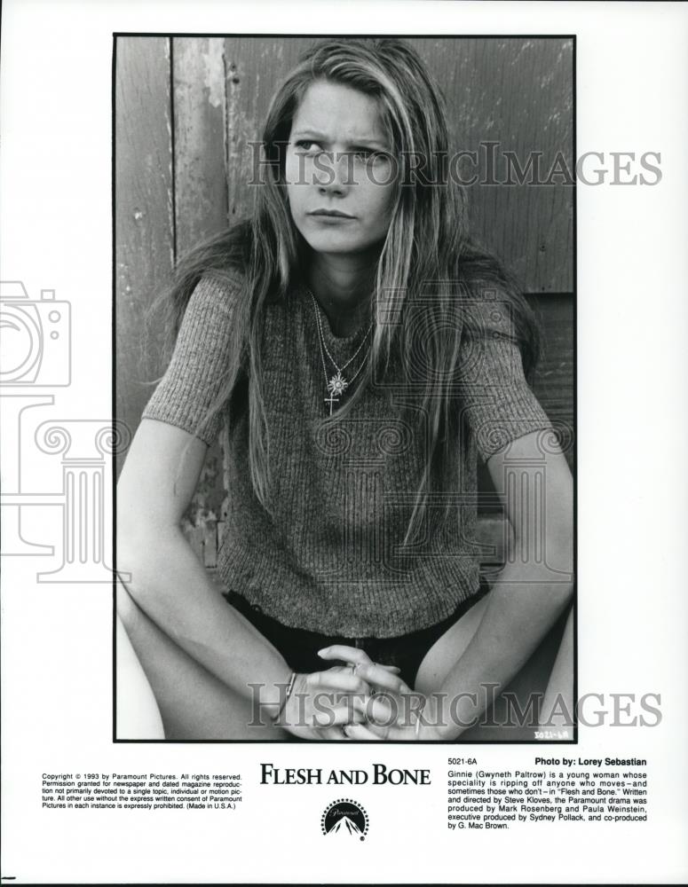 1993 Press Photo Gwyneth Paltrow in Flesh and Bone - cvp50239 - Historic Images