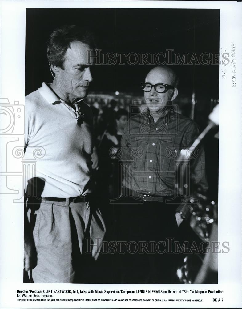 1988 Press Photo Clint Eastwood Lennie Niehaus on set of Bird - cvp68793 - Historic Images