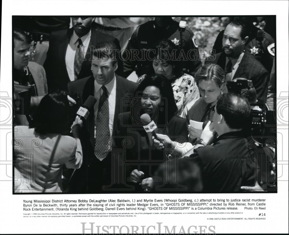 1996 Press Photo Alec Baldwin Whoopi Goldberg Yolanda King and Darrell Evers - Historic Images