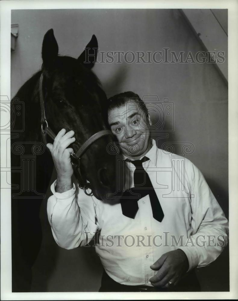 Press Photo Ernest Borgnone With Horse - cvp54957 - Historic Images