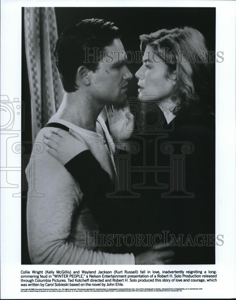 1990 Press Photo Kelly McGillis &amp; Kurt Russell in Winter People - cvp52868 - Historic Images