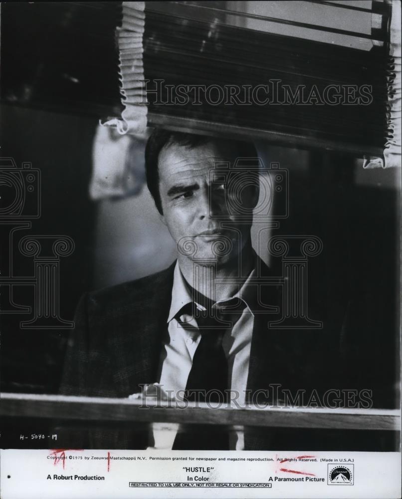 1976 Press Photo Burt Reynolds stars in Hustle movie - cvp48357 - Historic Images