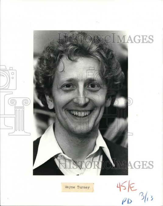 Press Photo Wayne Turney, Co-host of Hickory Hideout on TV3 - cva51501 - Historic Images